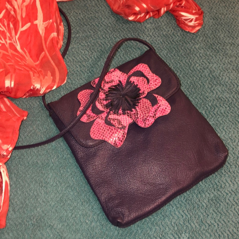 GORGEOUS LITTLE BAG BY CHI-CARLOS FALCI-